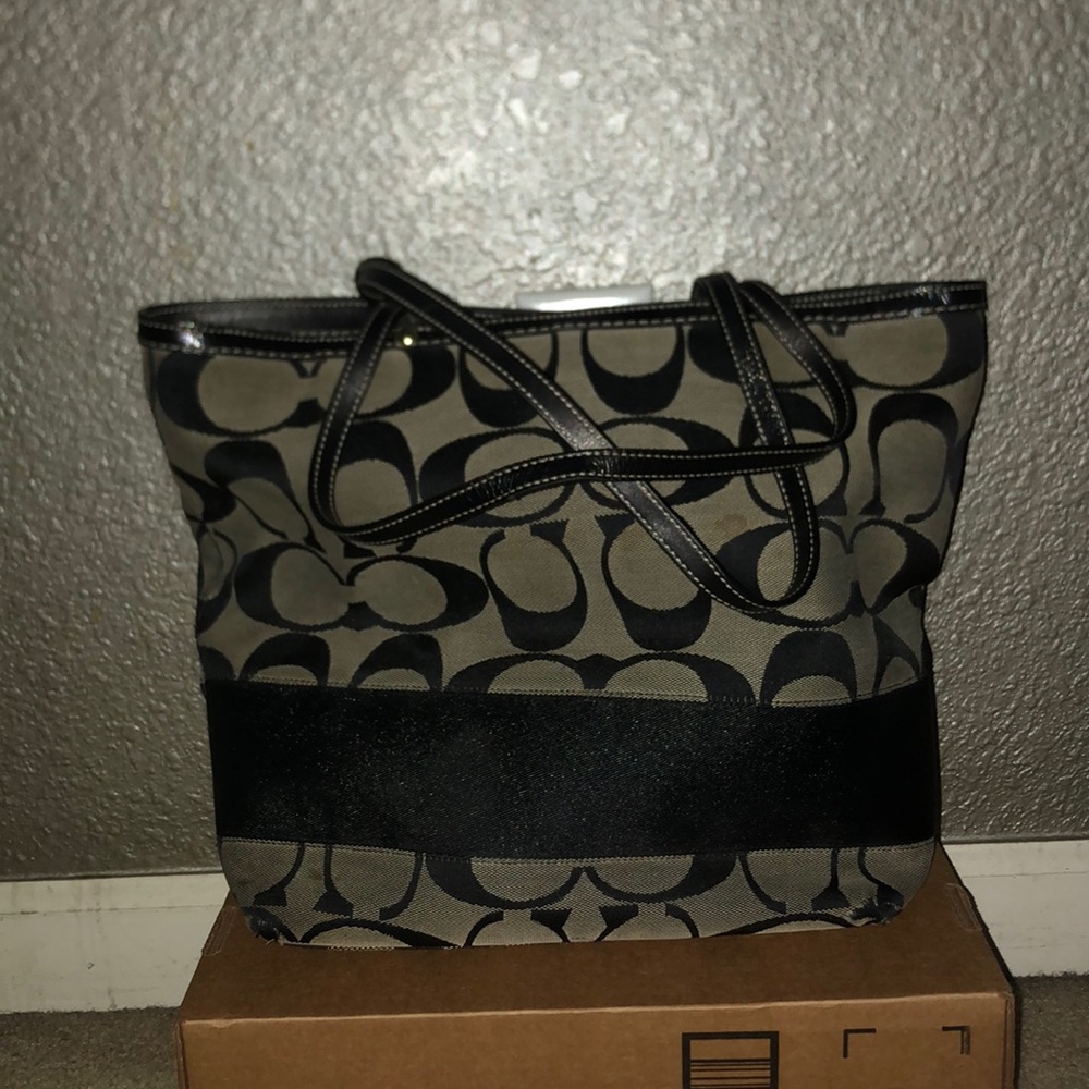 Coach Purse - Picture 2 of 4